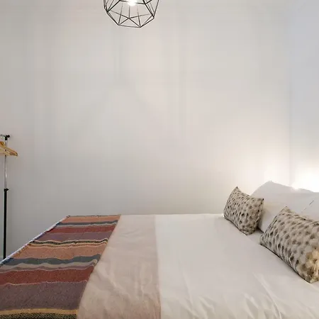 Joivy Stunning 2br With Garden, By The Avenida Subway And Botanical Garden Of Apartment